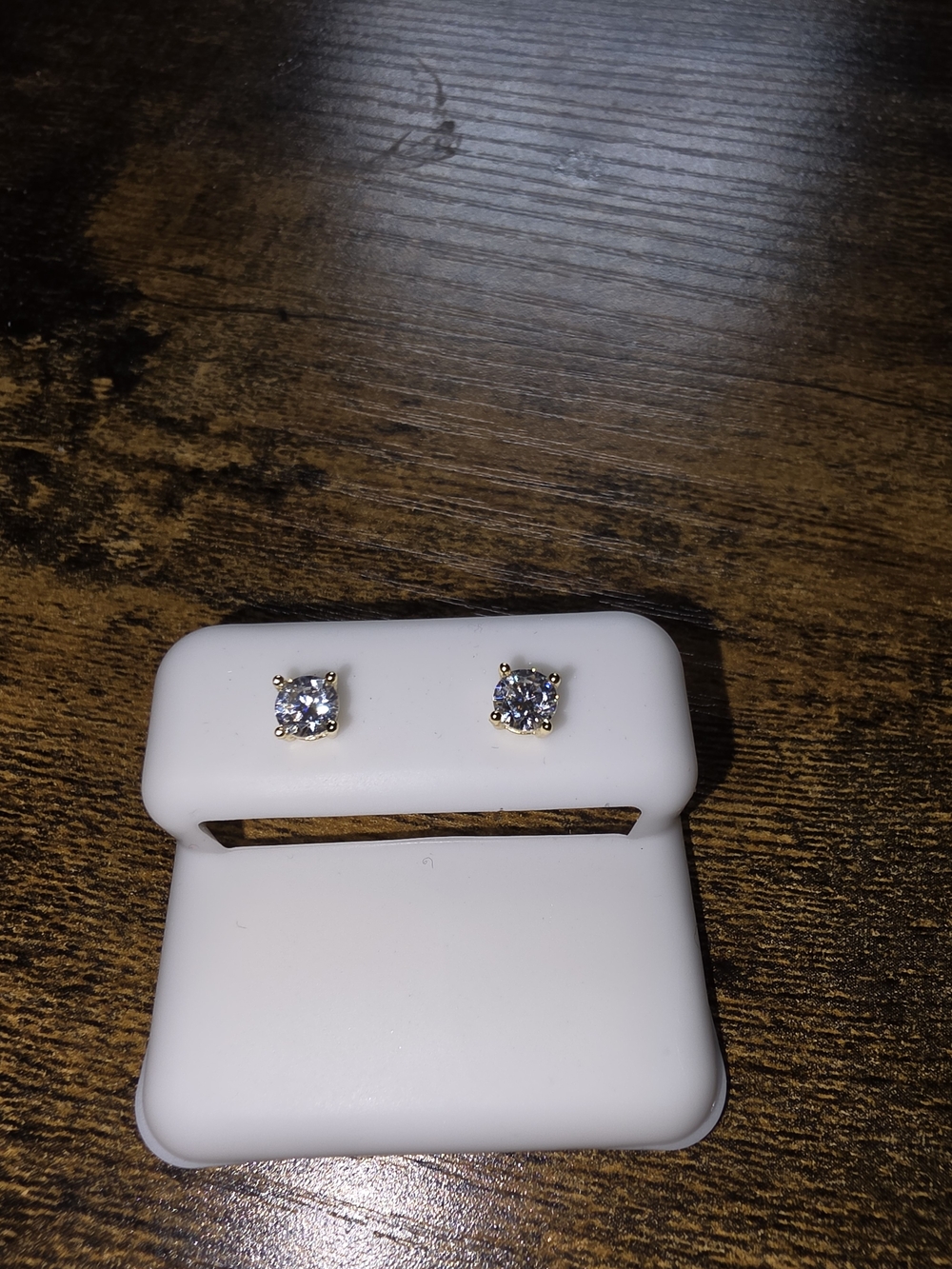 14k Gold Vermeil 0.8ct Moissanite Stud Earrings - VVSD Round Cut